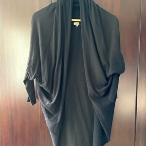 Moth Elegant Black Drape Poncho